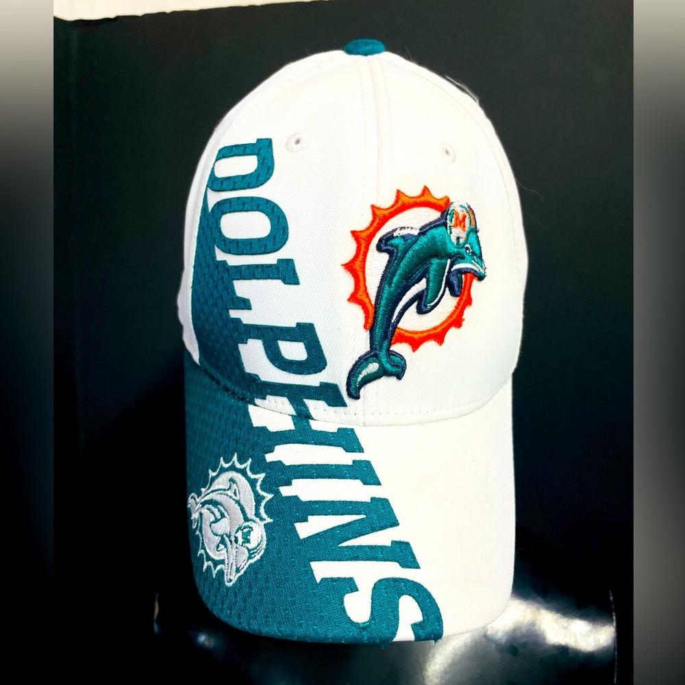 Miami Dolphins NFL cap # 119208